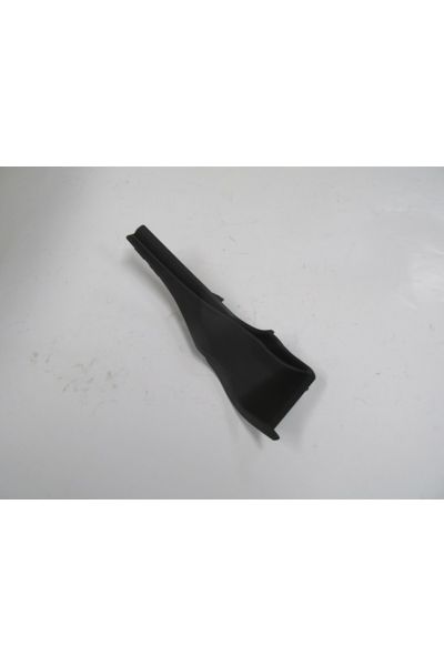 Nıssan Pıck Up- Navara- 16/22; Ön Çamurluk Arka Plastik Kaplaması Sağ (ORİJİNAL) 63820-4jg0g