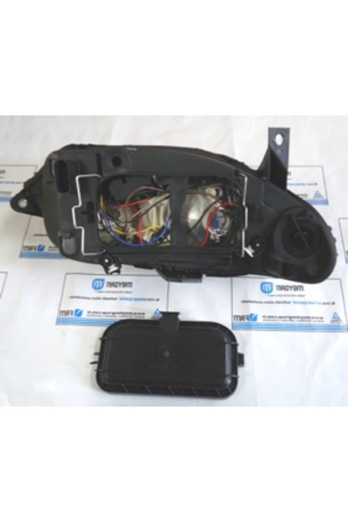 Fiat Palio 05/13 Far Lambası Sol Elektrikli/motorlu (İç Aynası Siyah/nikelajlı)(8 Fişli)(fame