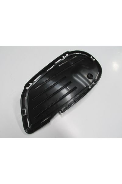 C Class- W205- 14/17; Sis Lamba Kapağı Braketi Sağ Sensör Delikli (AMG)(TW)
