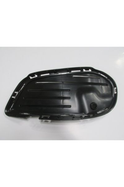C Class- W205- 14/17; Sis Lamba Kapağı Braketi Sağ Sensör Delikli (AMG)(TW)