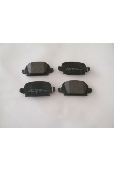 Opel Corsa- C- 00/03Uyumlu; Arka Fren Balatası 1,4cc (disk)(95,5x43,9x13,8)(bramax)-93176117