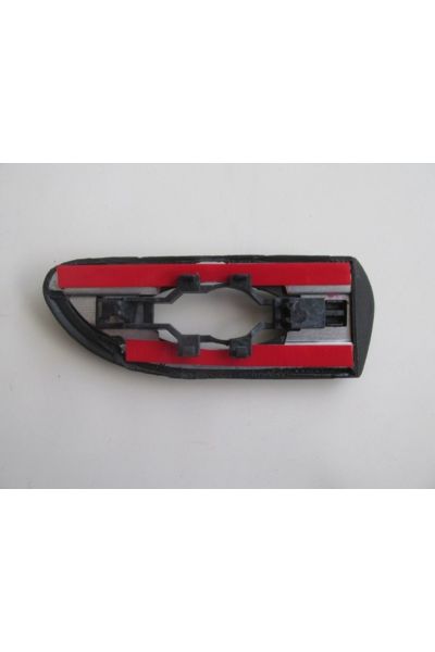 Opel Vectra B 96/99 Ön Çamurluk Bandı Sağ (Sinyal Delikli)