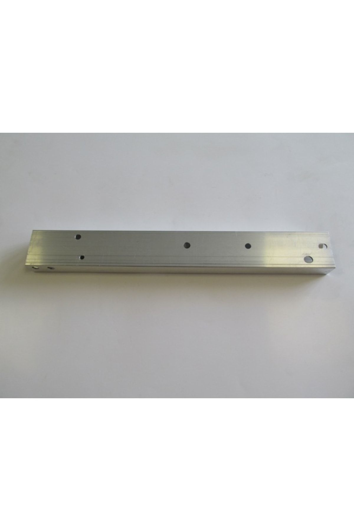 Mercedes A Class- W176- 11/16;uyumlu Ön Panel Bağlantı Braketi Sağ (BÜYÜK)