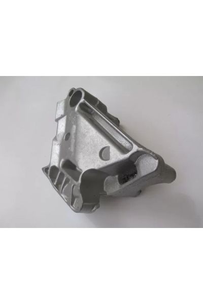 OEM NO 04L199207 UYUMLU VOLKSWAGEN JETTA 6 14/18 MOTOR BAĞLANTI BRAKETİ 2.0 TDI (TAKOZ) (ALÜMİNYUM)