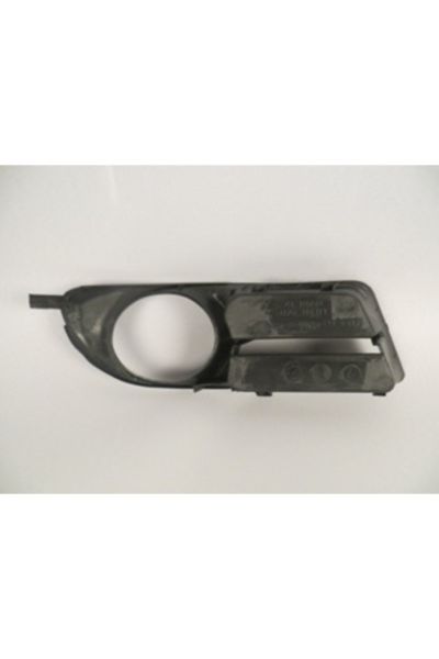 TOYOTA COROLLA- ZZE121- 05/06; SİS LAMBA KAPAĞI SAĞ YUVARLAK DELİKLİ (EURO BODY)