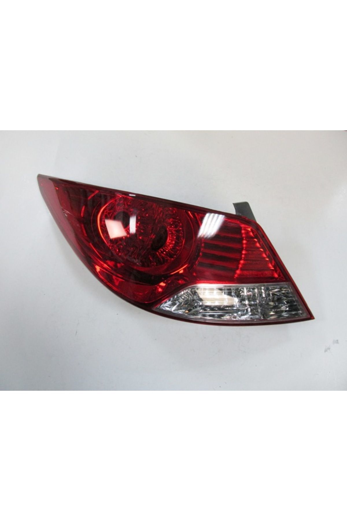 Hyundai Accent Blue 11/18 Stop Lambası Sol Kırmızı/beyaz (Mars)