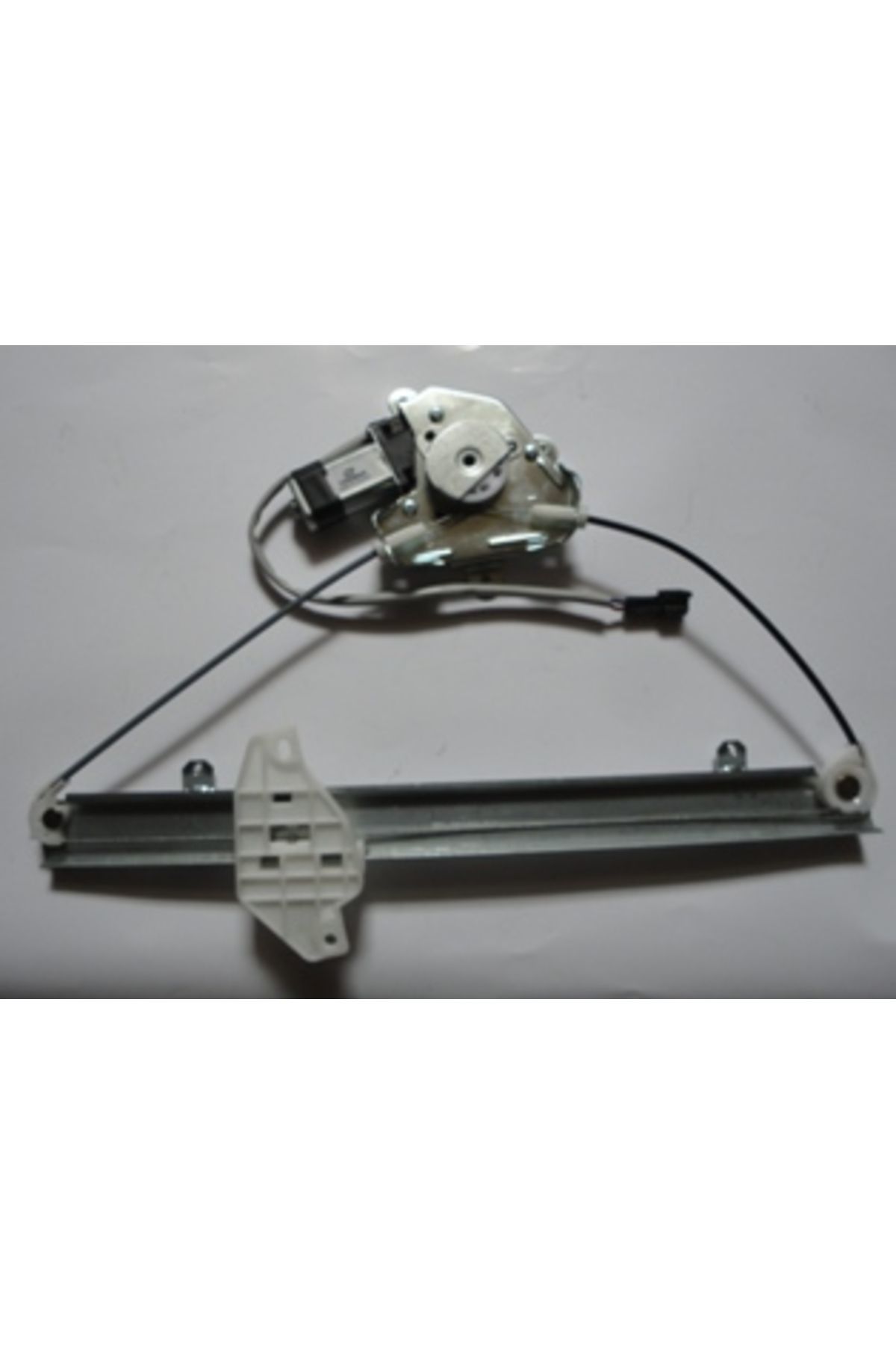 Hyundai Atos 98/01 Ön Cam Krikosu Sağ Elektrikli/motorlu 2fişli