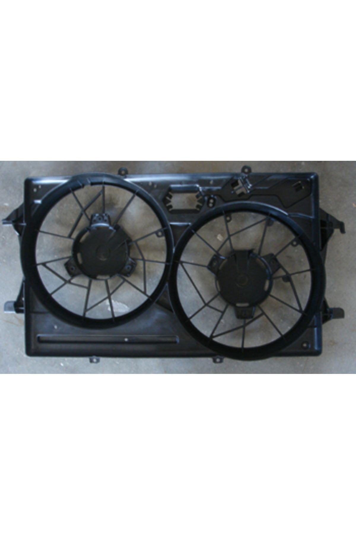 Ford Focus Sd/hb 01/03 Radyatör Fan Davlumbazı Çiftli Boş Gövde Benzinli Tip