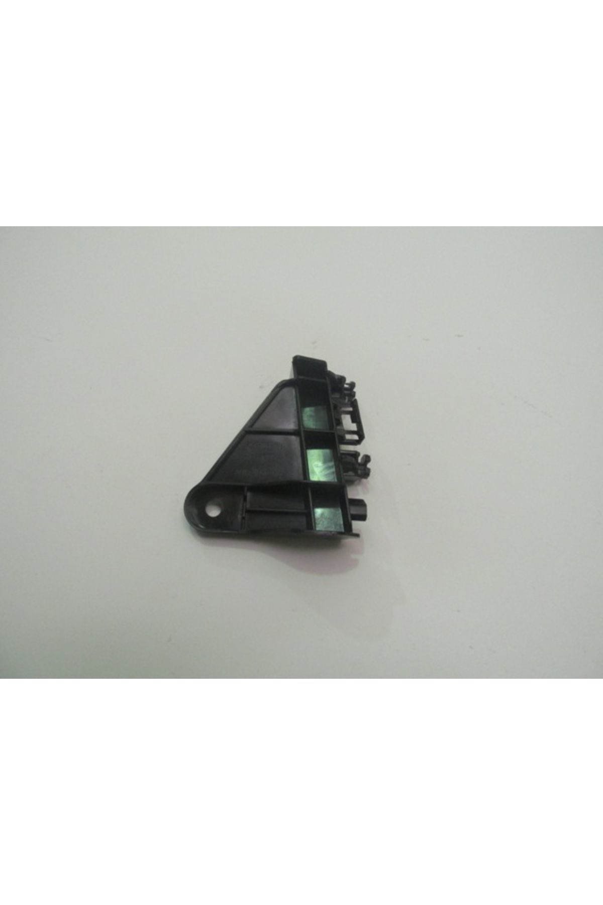 Toyota Corolla Nde180 13/18 Arka Tampon Bağlantı Braketi Sol Plastik (Tw)