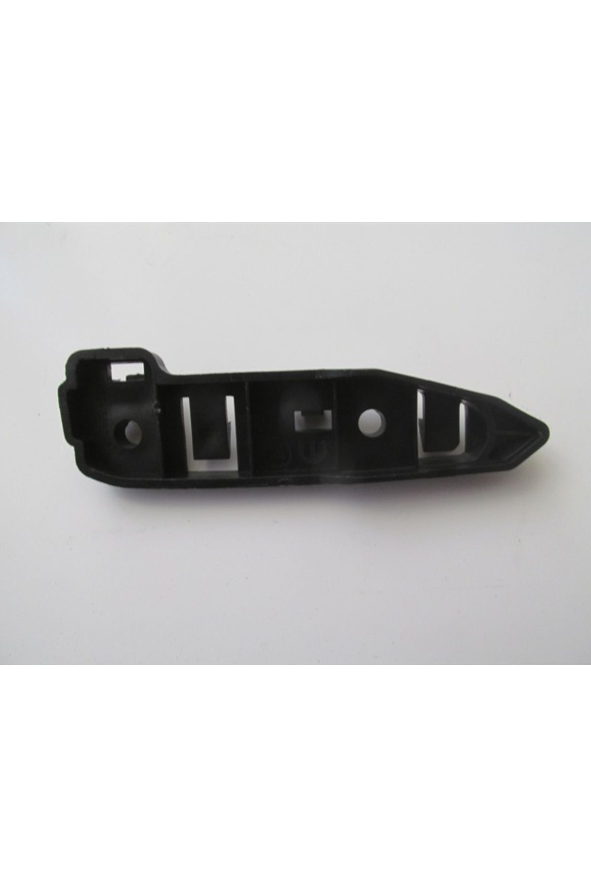 Fıat Egea- Sd/hb- 15/20; Ön Tampon Bağlantı Braketi Alt Sol (ÇAMURLUĞA TAKILAN) 51984513