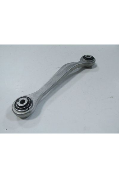 Audi A4 13/15 Arka Üst Tabla Sağ Düz Tip Burçlu (Salıncak) (Sh)