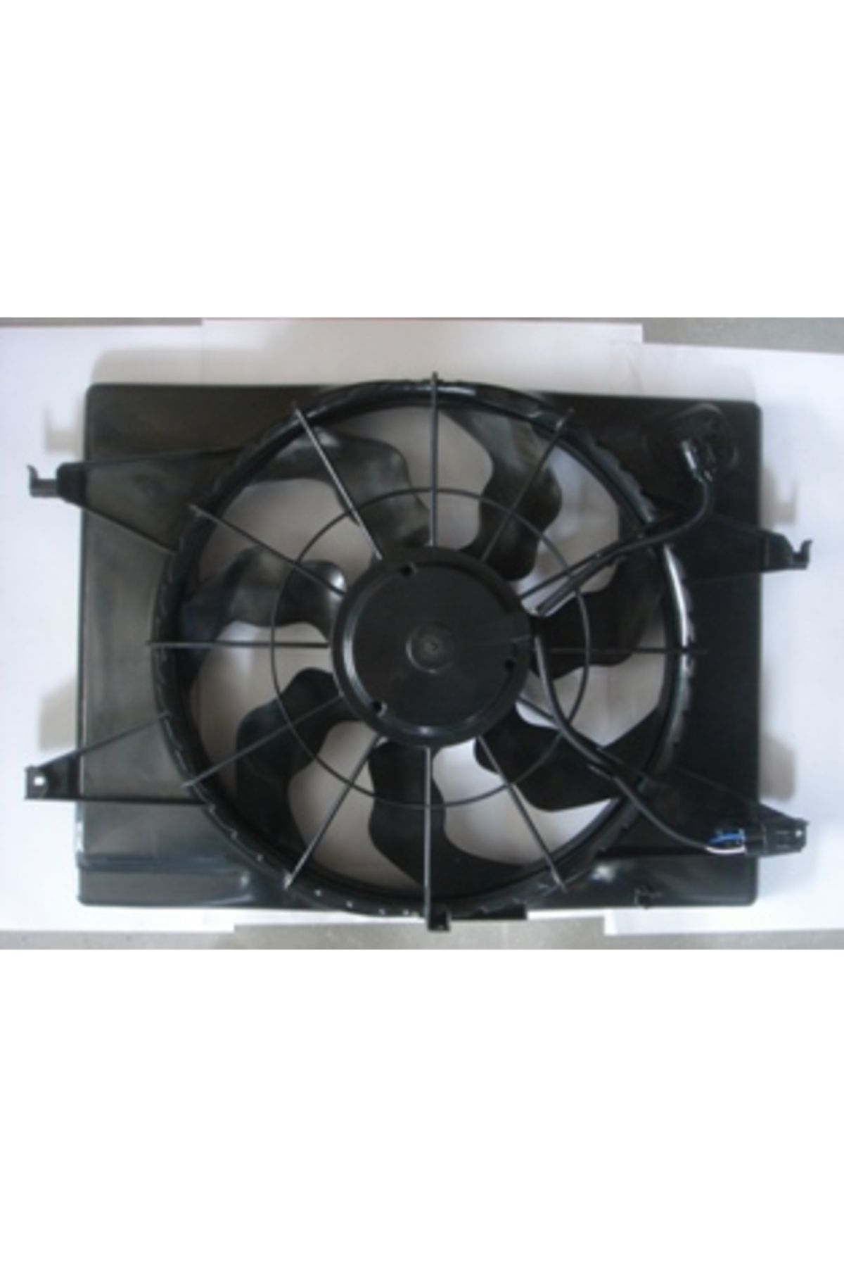Hyundai Tucson 05/10 Radyatör Fan Davlumbazı Komple 2.0cc Resistanslı (7 Kanat) (Tw)