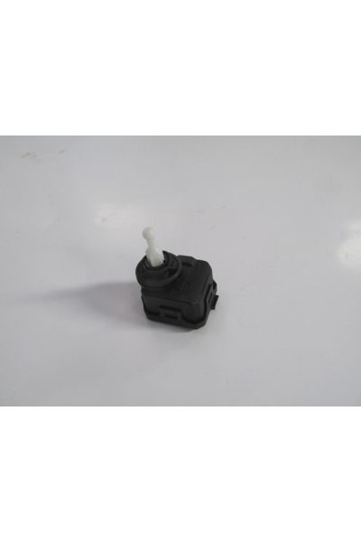 Seat Cordoba- 00/02 Uyumlu  Far Motoru (12v)(yan Soket Girişli) (bfn) 1j0941295c