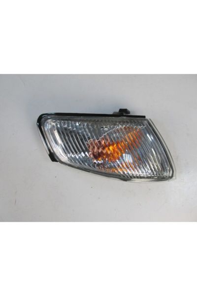 Mazda 626- Sd/hb- 98/00; Ön Sinyal Sağ (SİYAH ÇERÇEVELİ) (CASP) Ge4t-51-060c