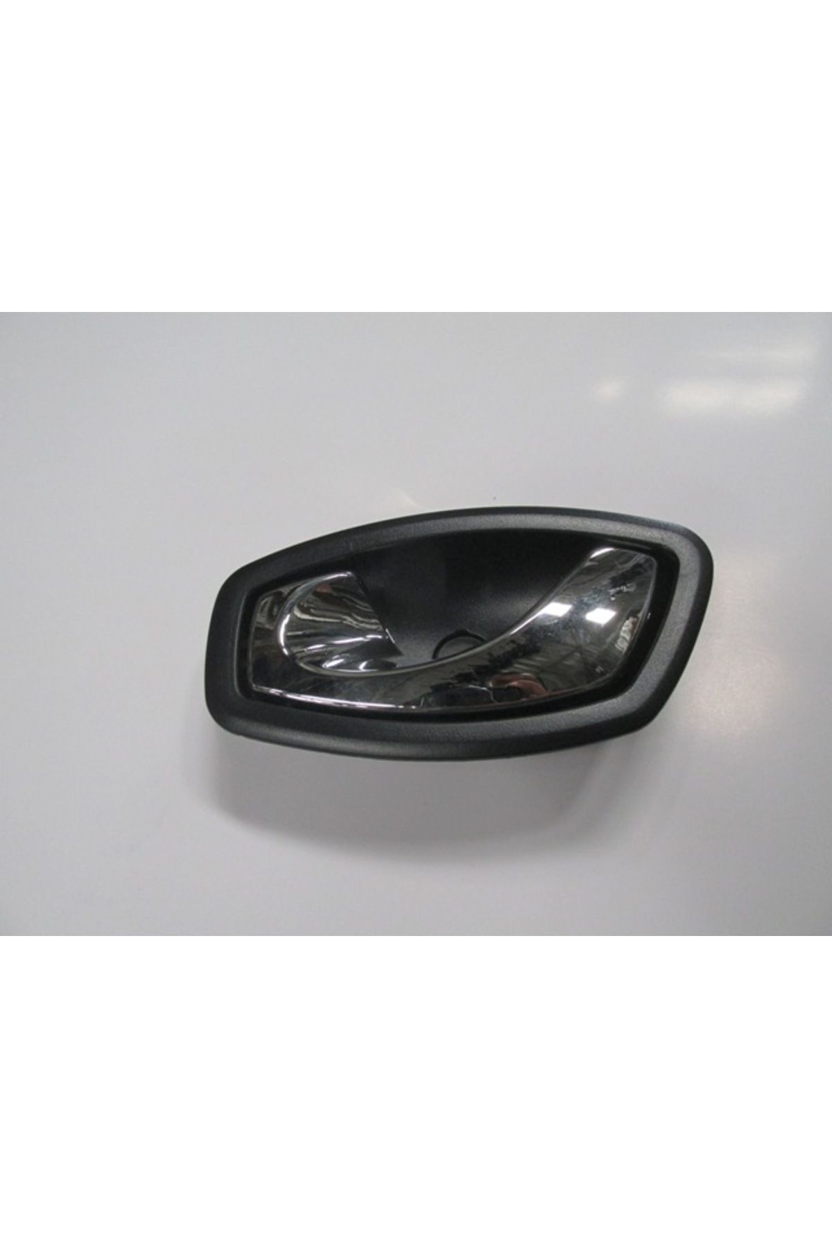 Renault Clio 4 Hb 13/16 Ön Kapı İç Açma Kolu Sol Nikelajlı