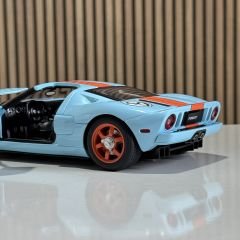 1:18 Ford GT Gulf Livery 2004 - Autoart Millennium