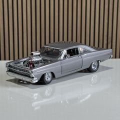1:18 Ford Fairlane Street Machine 1967 - GMP