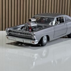 1:18 Ford Fairlane Street Machine 1967 - GMP