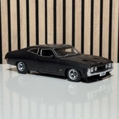 1:18 Ford XA Falcon GT Hardtop Plain Body Black - Autoart