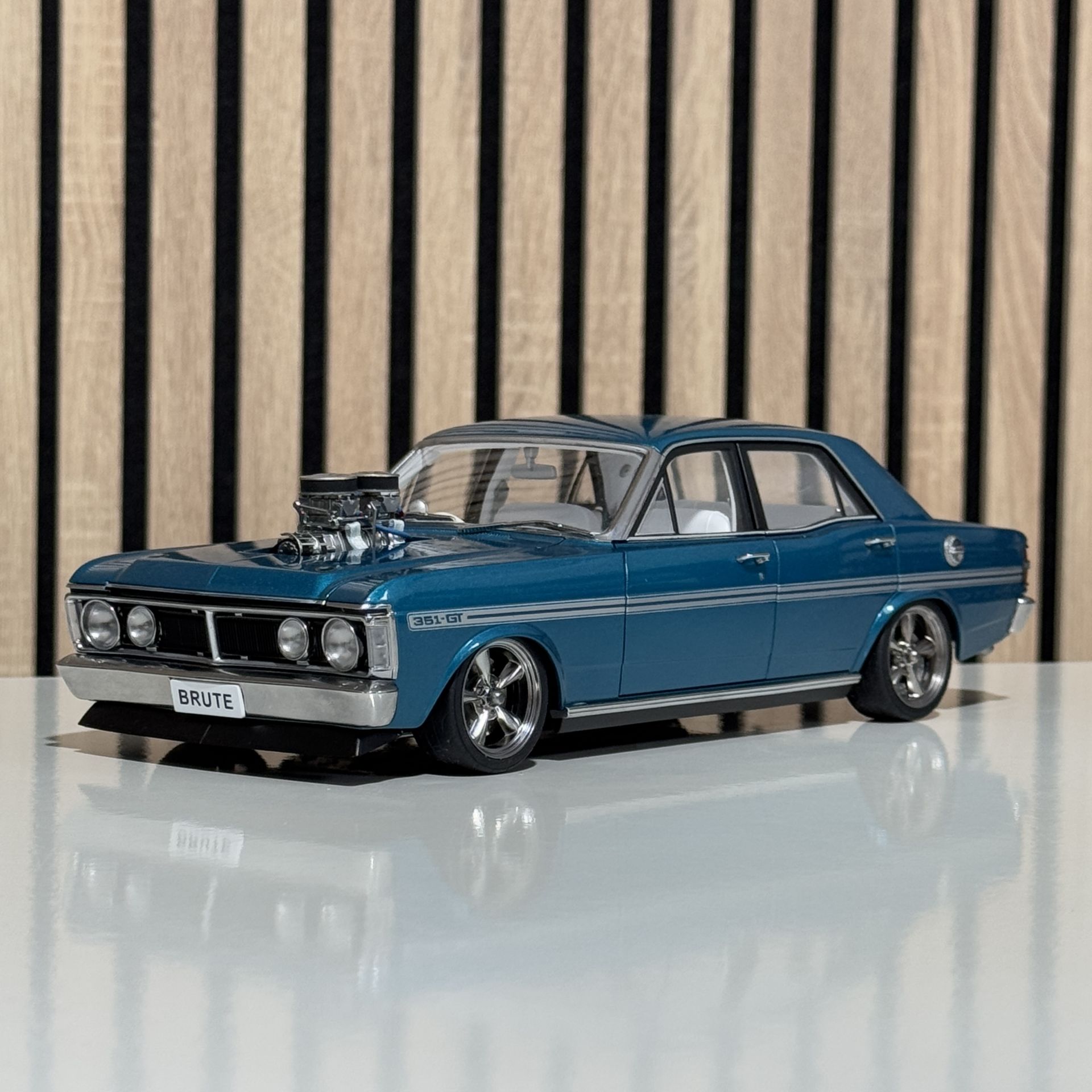 1:18 Ford XY Falcon GTHO Street Machine Metallic Blue - Autoart
