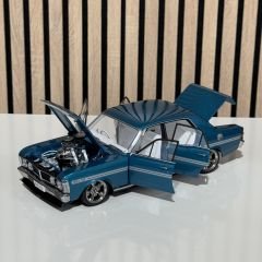 1:18 Ford XY Falcon GTHO Street Machine Metallic Blue - Autoart