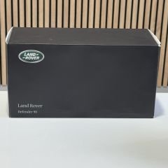 1:18 Land Rover Defender 90 Indus Silver - Kyosho