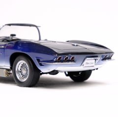 1:18 Chevrolet Corvette Spider Mako Shark 1961 - Autoart