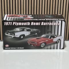 1:18 Plymouth Hemi Barracuda Black and White 1971 - ACME