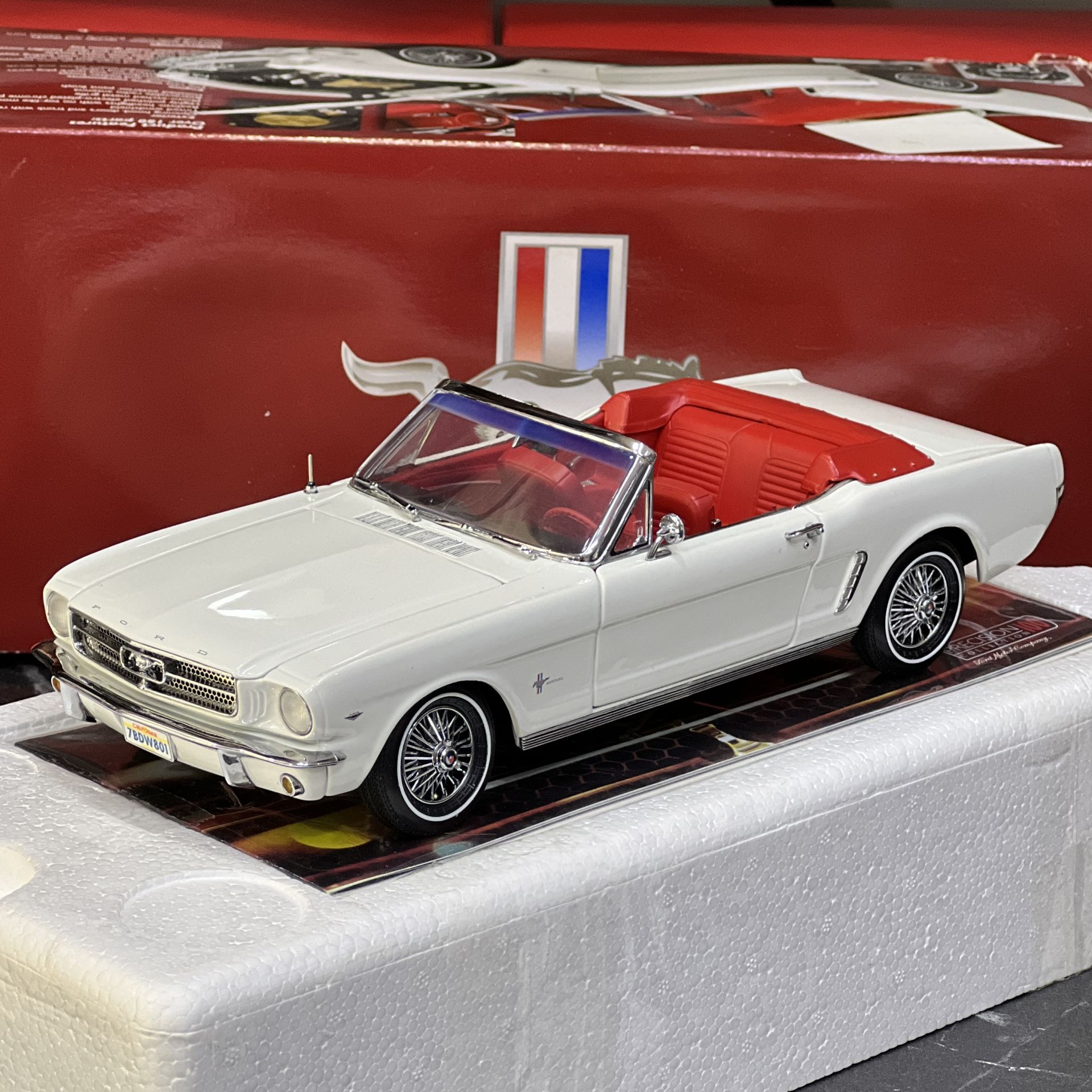 1:18 Ford Mustang Convertible 1964 1/2 - Precision 100