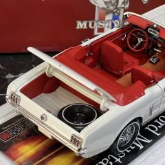 1:18 Ford Mustang Convertible 1964 1/2 - Precision 100