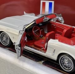 1:18 Ford Mustang Convertible 1964 1/2 - Precision 100