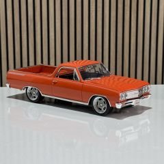 1:18 Chevrolet El Camino SS Custom Cruiser 1965 Orange - ACME