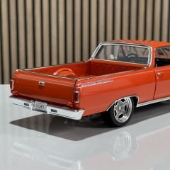 1:18 Chevrolet El Camino SS Custom Cruiser 1965 Orange - ACME