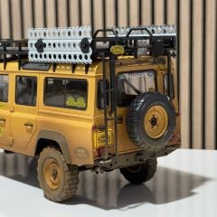 1:18 Land Rover Defender 110 Camel Trophy Sabah/Malaysia Dirty - Almost Real