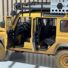 1:18 Land Rover Defender 110 Camel Trophy Sabah/Malaysia Dirty - Almost Real