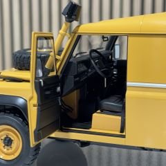 1:18 Land Rover 110 Camel Trophy Borneo 1985 Support Unit - Almost Real