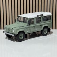 1:18 Land Rover Defender 110 Heritage Edition 2015- Almost Real