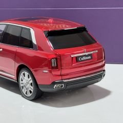 1:18 Rolls-Royce Cullinan Red/Silver - Dealer Edition
