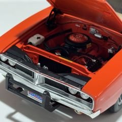1:18 Dodge Charger General Lee The Dukes of Hazzards -Auto World