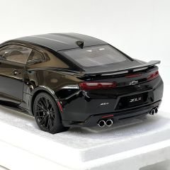 1:18 Chevrolet Camaro ZL1 Coupe 2017 Black - Autoart