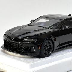 1:18 Chevrolet Camaro ZL1 Coupe 2017 Black - Autoart