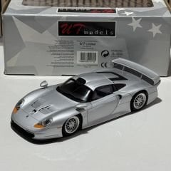 1:18 Porsche 911 GT1 Le Mans Street Version Silver - UT Models
