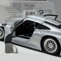 1:18 Porsche 911 GT1 Le Mans Street Version Silver - UT Models