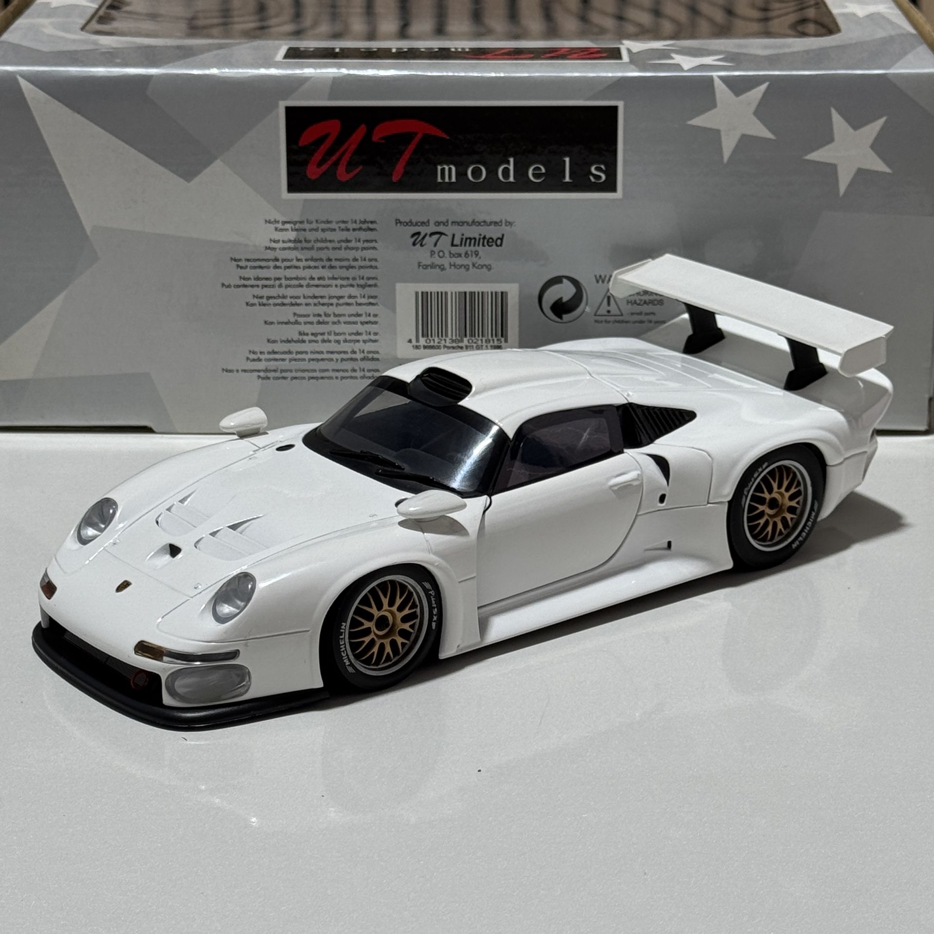 1:18 Porsche 911 GT1 Le Mans Street Version White - UT Models