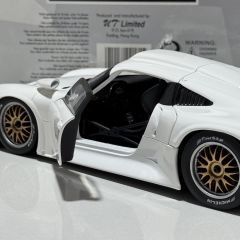 1:18 Porsche 911 GT1 Le Mans Street Version White - UT Models