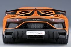1:18 Lamborghini Aventador SVJ Pearl Orange 79218 - Autoart