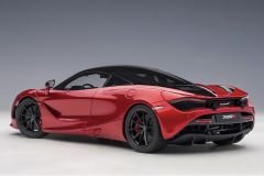 1:18 McLaren 720S Memphis Red 76072 - Autoart