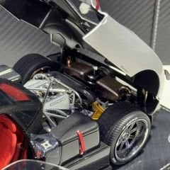 1:18 Pagani Zonda F Grigio Mercurio 2005 Diecast - Almost Real/BBR