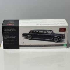 1:18 Mercedes-Benz 600 Pullman W100 Limousine Black M200 - CMC