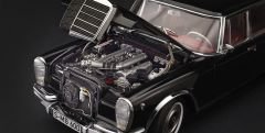 1:18 Mercedes-Benz 600 Pullman W100 Limousine Black M200 - CMC